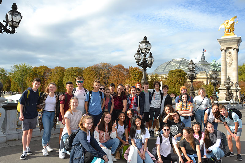 Groupe etudiants à Paris